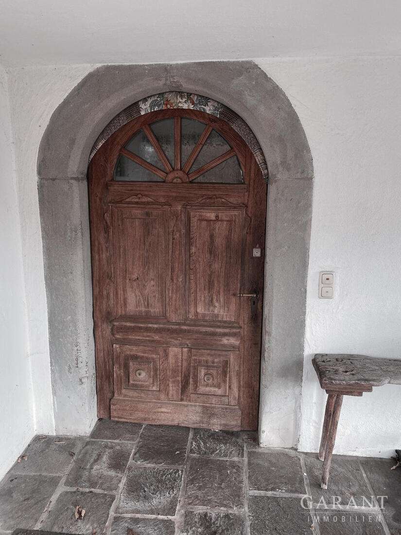 Thumbnail-Haus zum Kaufen in Saaldorf-Surheim 1.295.000,00 € 490 m²