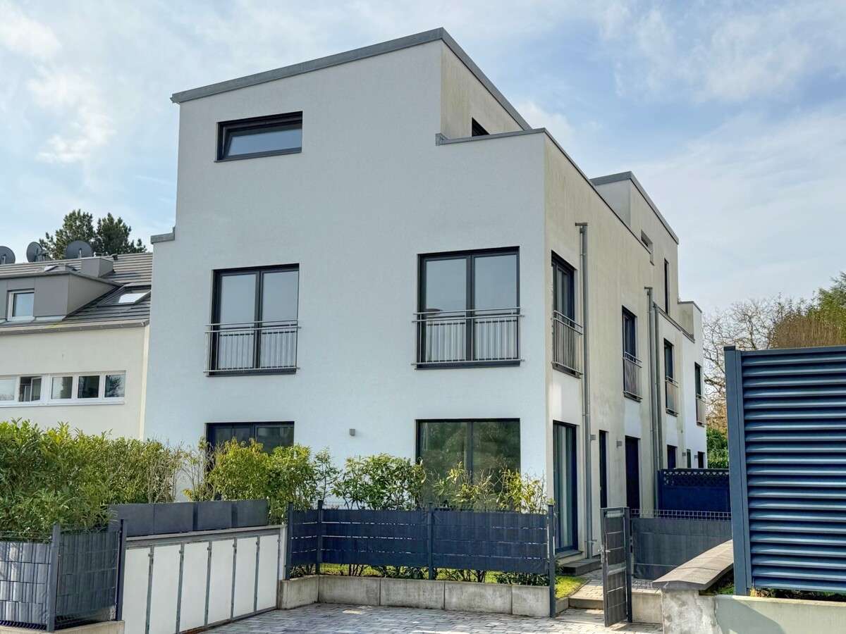 Thumbnail-Haus zum Kaufen in Kronberg im Taunus 1.020.000,00 € 187 m²