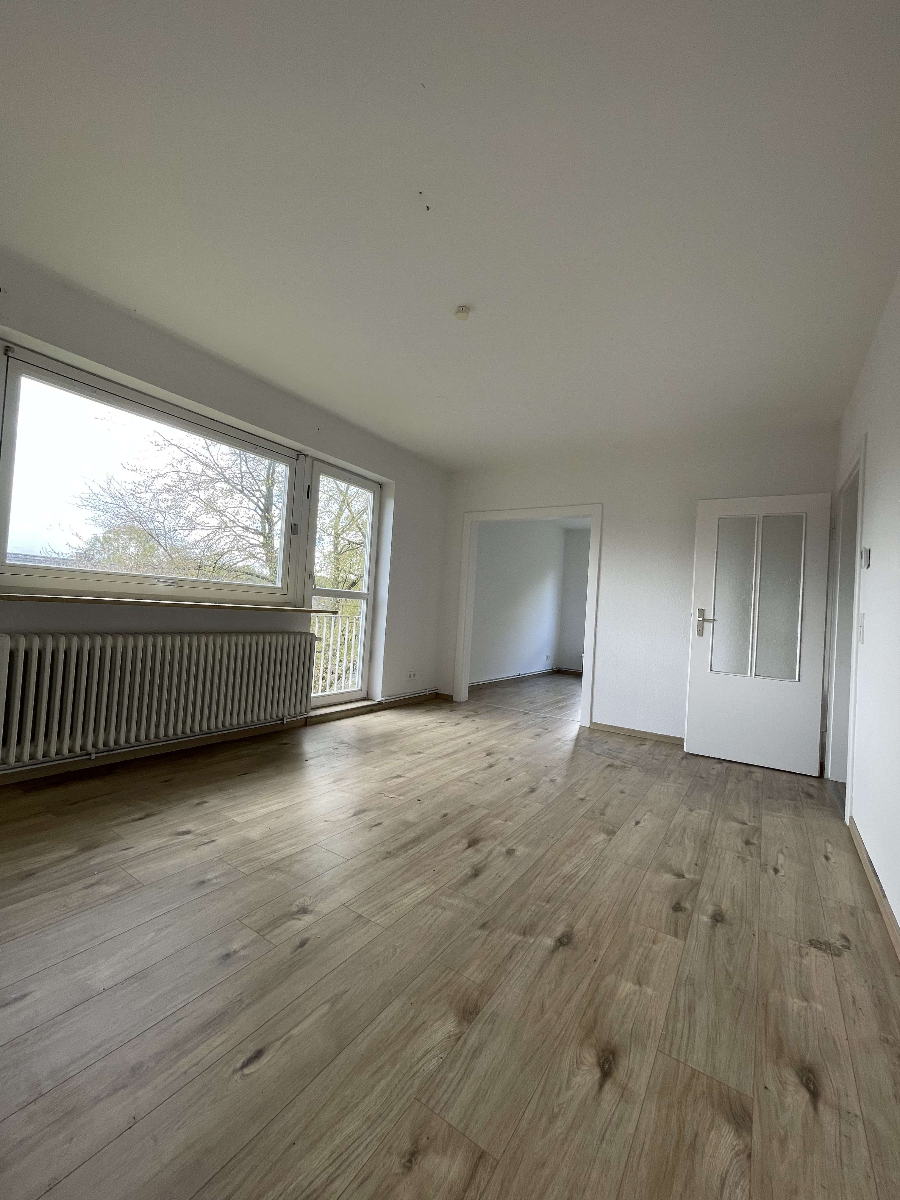 Thumbnail-Wohnung zum Kaufen in Wilhelmshaven 97.000,00 € 80.33 m²