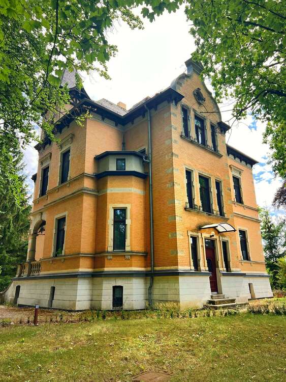 Thumbnail-Wohnung zum Mieten in Pößneck 1.050,00 € 154.9 m²