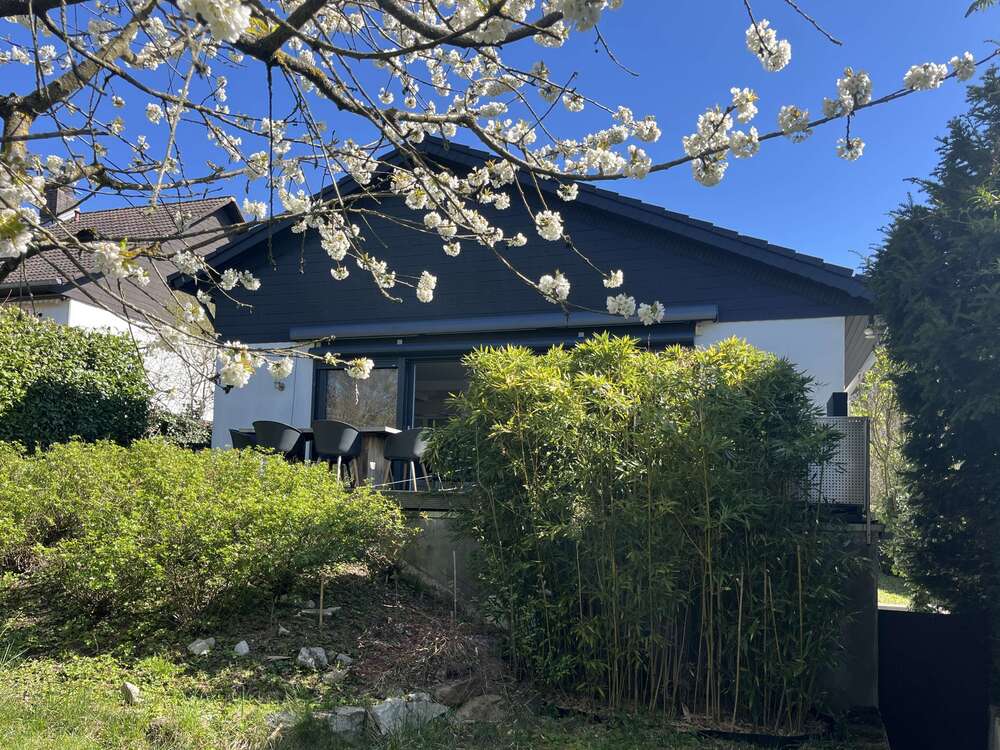 Thumbnail-Haus zum Kaufen in Bad Homburg v. d. Höhe 790.000,00 € 195 m²