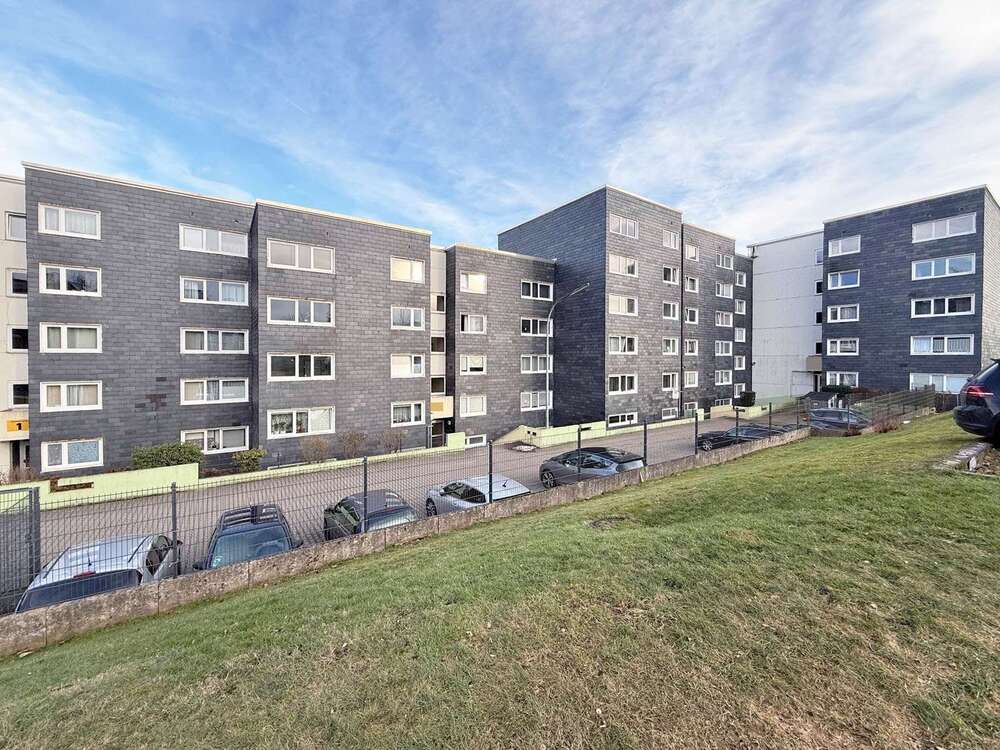 Thumbnail-Wohnung zum Kaufen in Gummersbach 139.000,00 € 94 m²