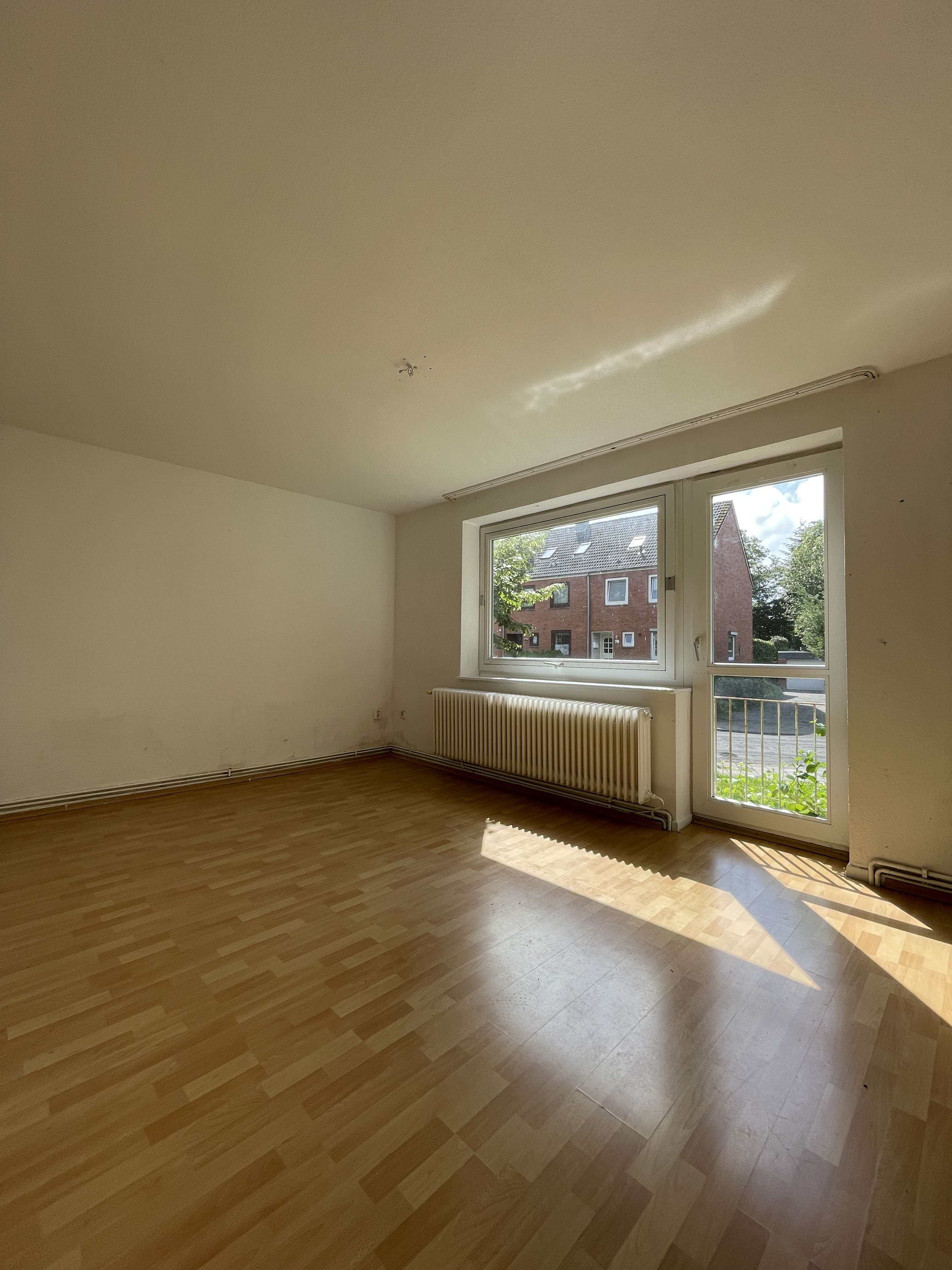 Thumbnail-Wohnung zum Kaufen in Wilhelmshaven 89.000,00 € 77.26 m²