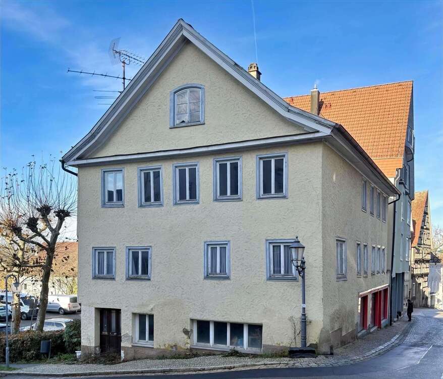 Thumbnail-Haus zum Kaufen in Hechingen 90.000,00 € 156 m²