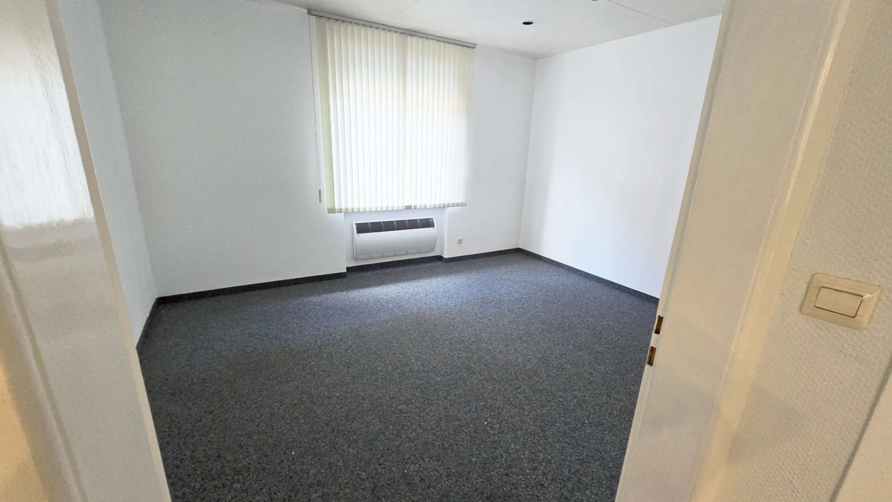 Thumbnail-Büro in Stuttgart 380,00 € 21 m²