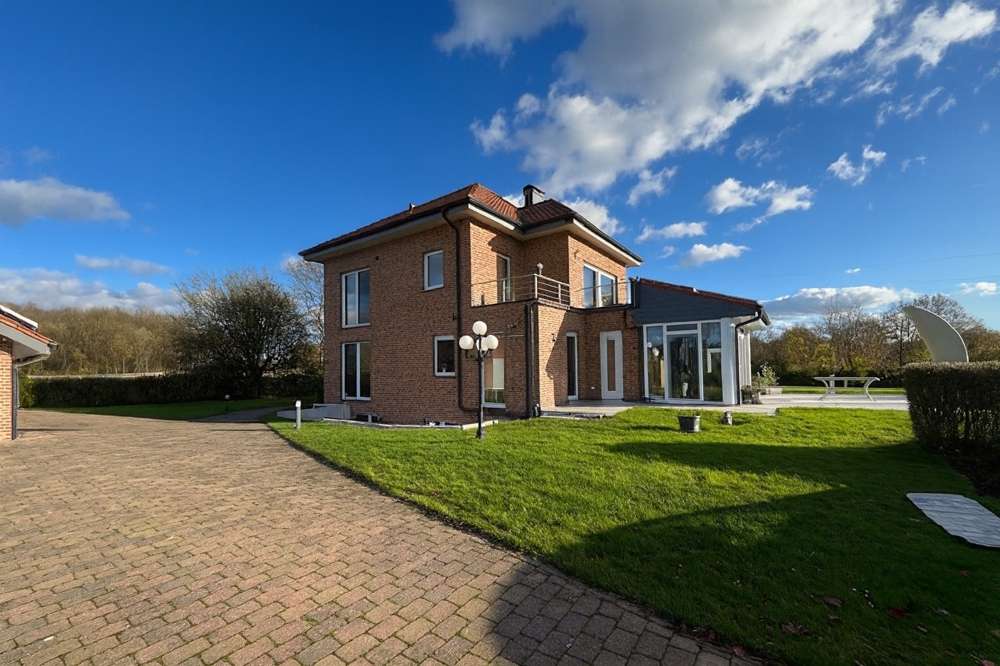 Thumbnail-Haus zum Kaufen in Münster Gievenbeck 1.990.000,00 € 234 m²