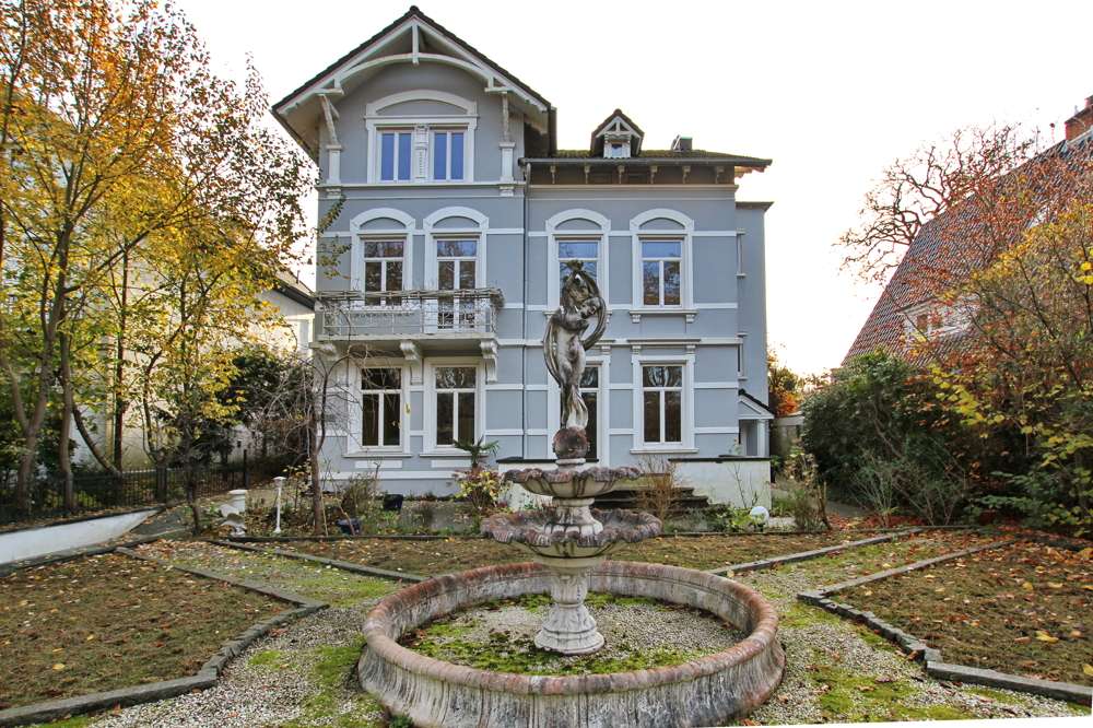 Thumbnail-Haus zum Kaufen in Hamburg-Klein Borstel 1.690.000,00 € 333 m²