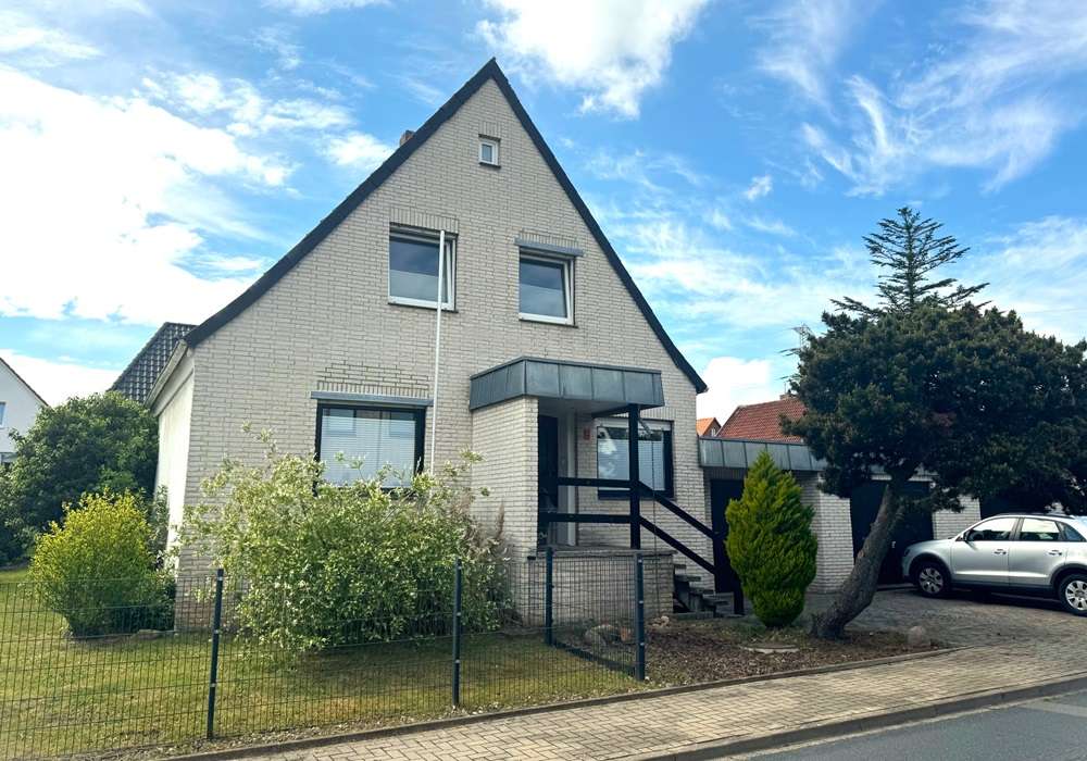 Thumbnail-Haus zum Mieten in Peine 930,00 € 107 m²