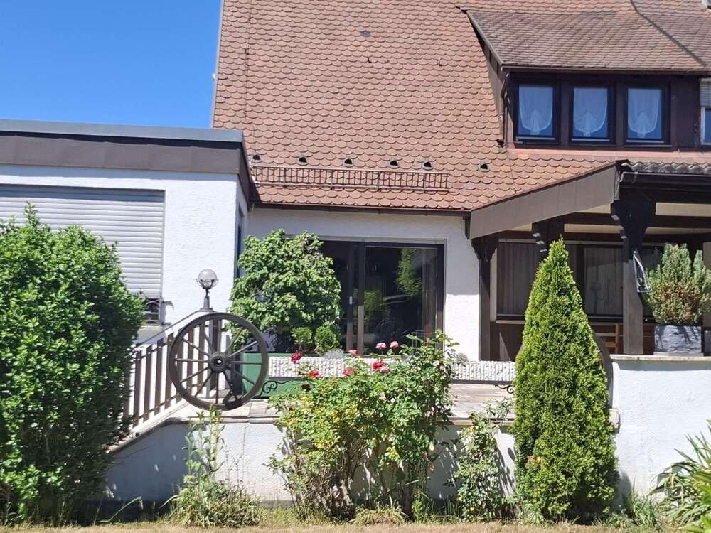 Thumbnail-Haus zum Kaufen in Nürnberg 760.000,00 € 140 m²