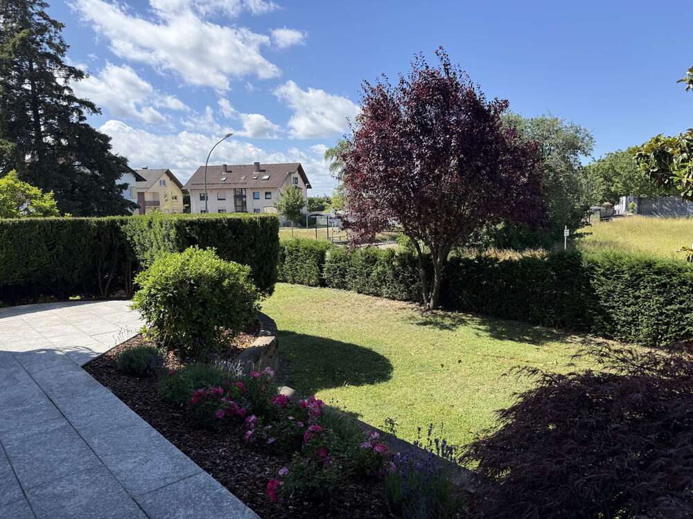 Thumbnail-Wohnung zum Mieten in Baden-Baden 1.200,00 € 100 m²
