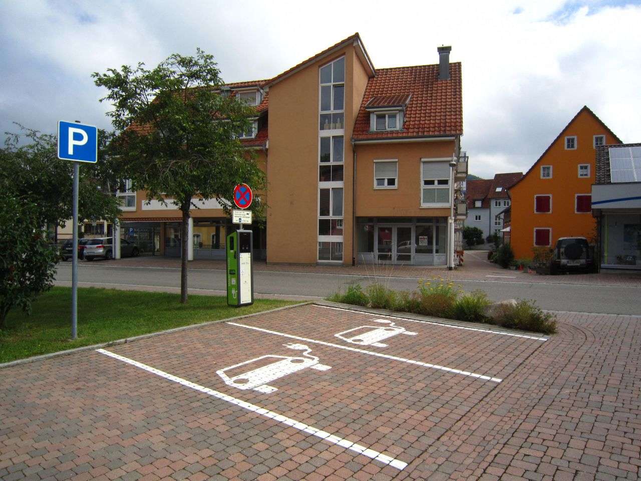 Thumbnail-Einzelhandel in Kandern 2.460,00 € 190 m²