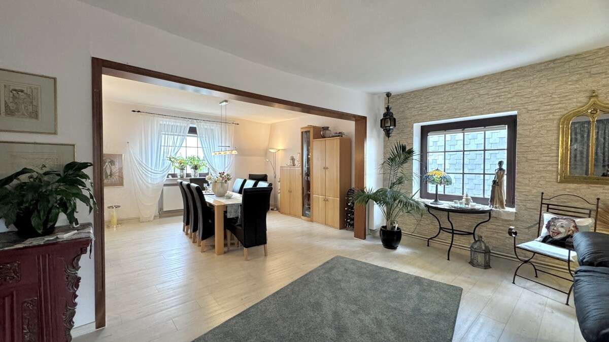 Thumbnail-Wohnung zum Mieten in Essen 1.350,00 € 129 m²