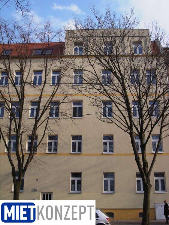 Thumbnail-Wohnung zum Mieten in Halle 340,00 € 48 m²