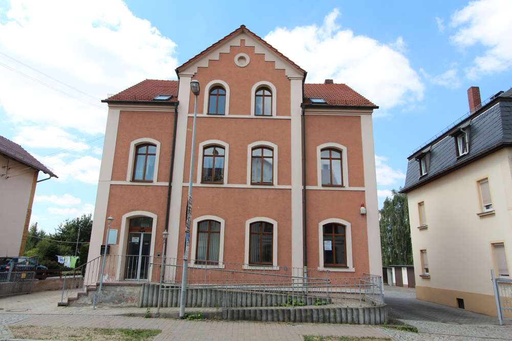 Thumbnail-Wohnung zum Mieten in Nobitz 330,00 € 56.36 m²