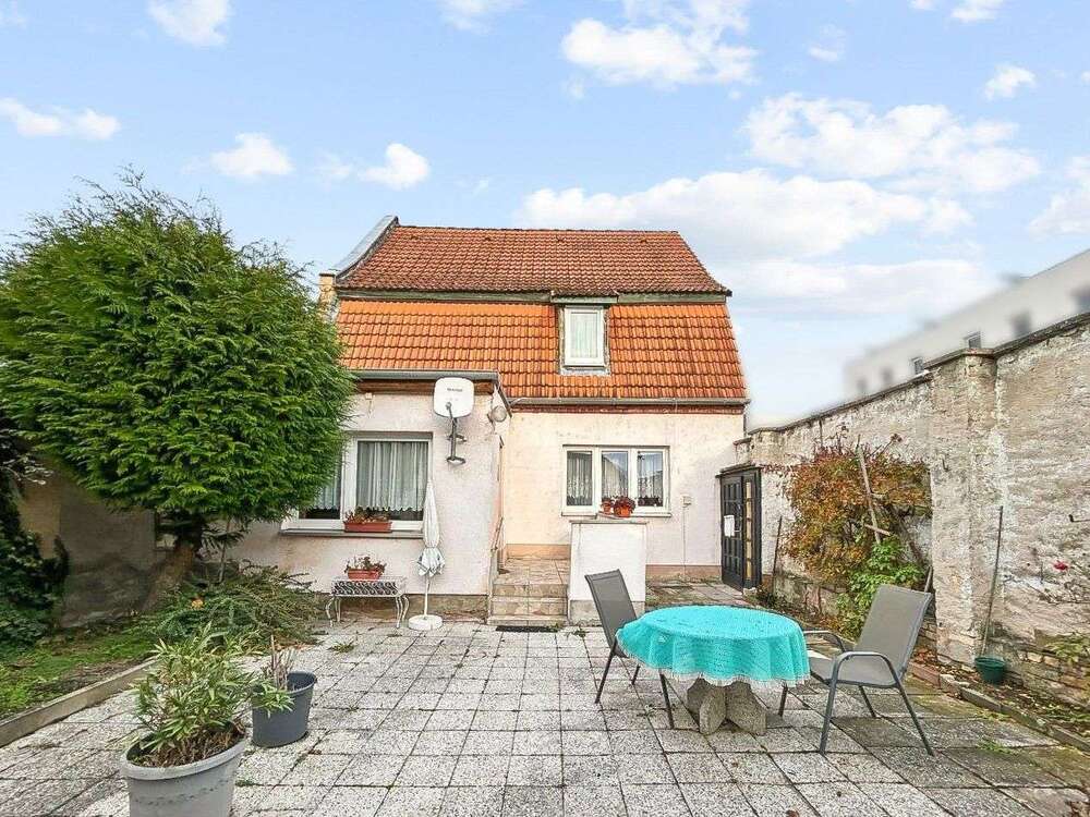 Thumbnail-Haus zum Kaufen in Braunsbedra 120.000,00 € 125.5 m²