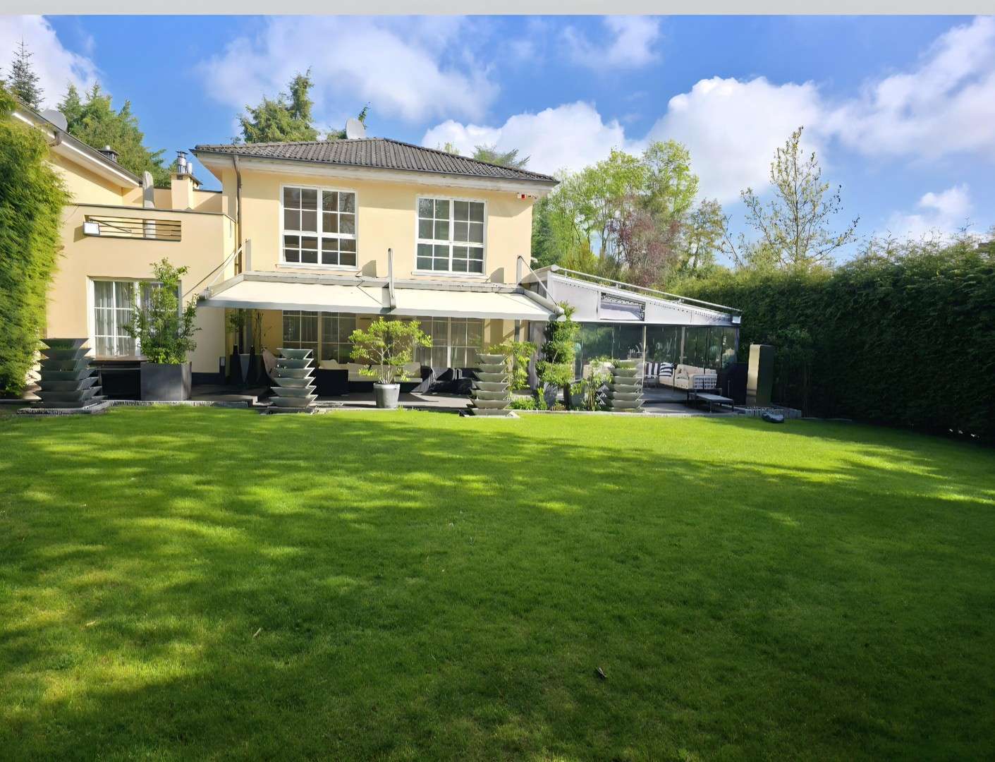 Thumbnail-Haus zum Kaufen in Köln 2.500.000,00 € 202 m²