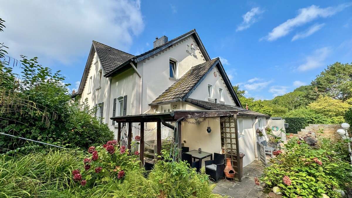 Thumbnail-Haus zum Kaufen in Essen 275.000,00 € 138 m²