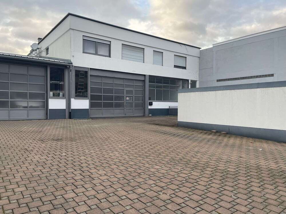 Thumbnail-Halle in Lörrach 3.000,00 € 315 m²