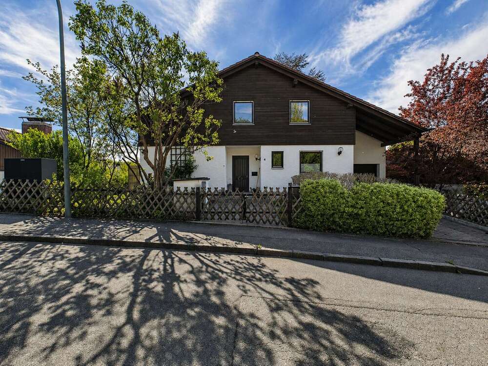 Thumbnail-Haus zum Kaufen in LandshutHofberg 945.000,00 € 160 m²