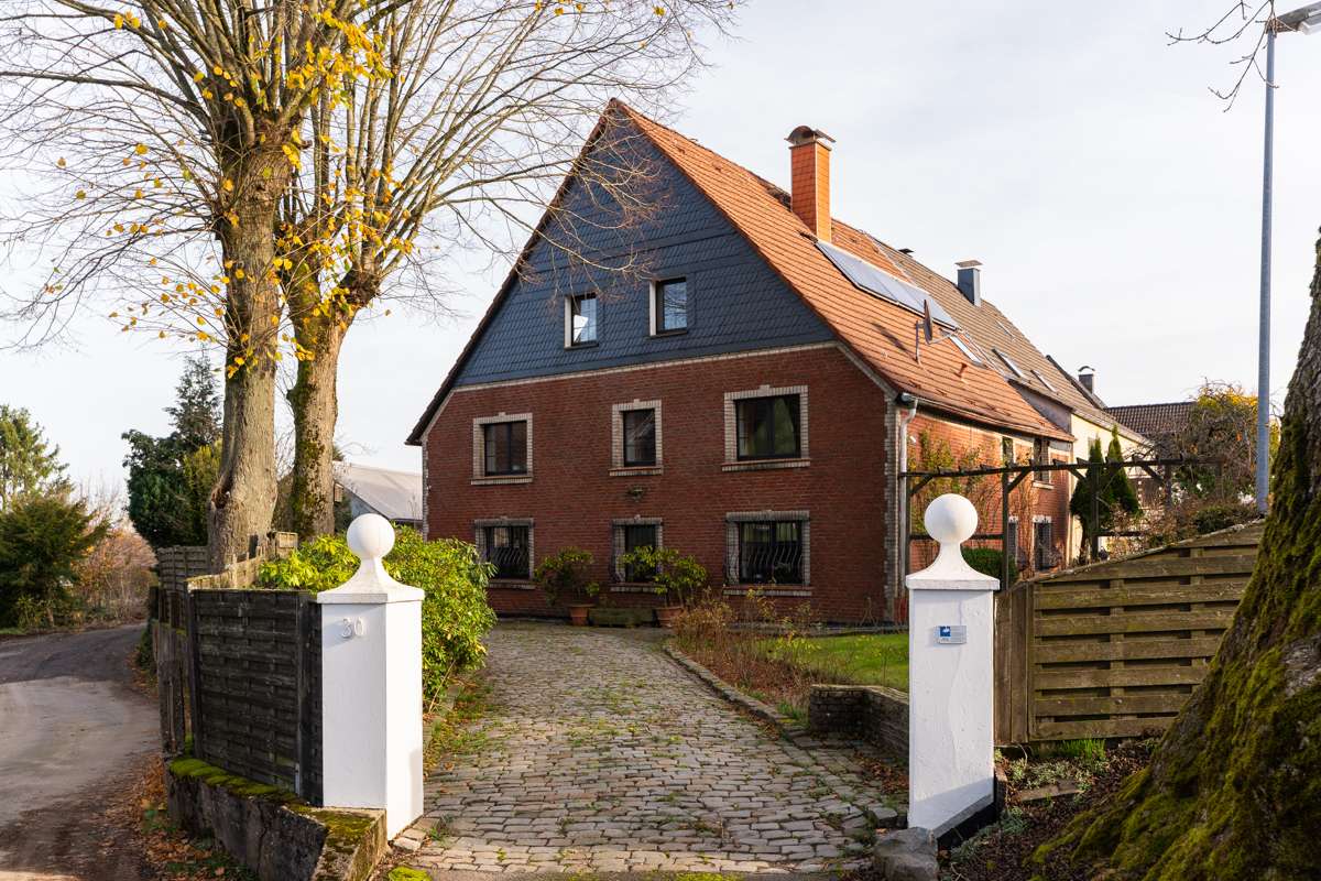 Thumbnail-Haus zum Kaufen in Schalksmühle 420.000,00 € 297.57 m²