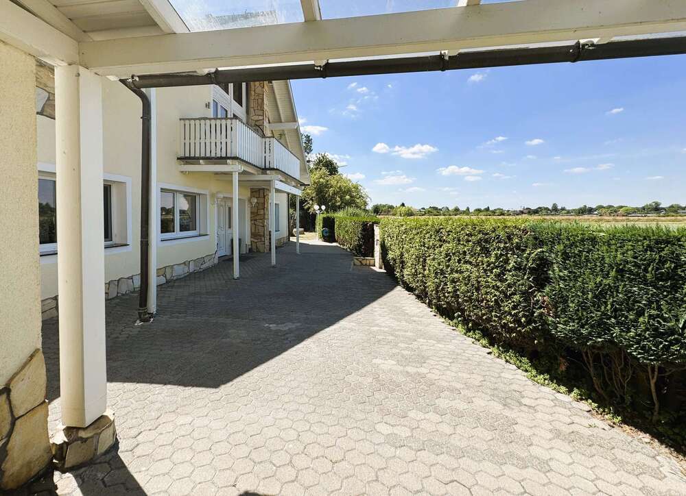 Thumbnail-Haus zum Kaufen in Köln 1.449.000,00 € 270 m²