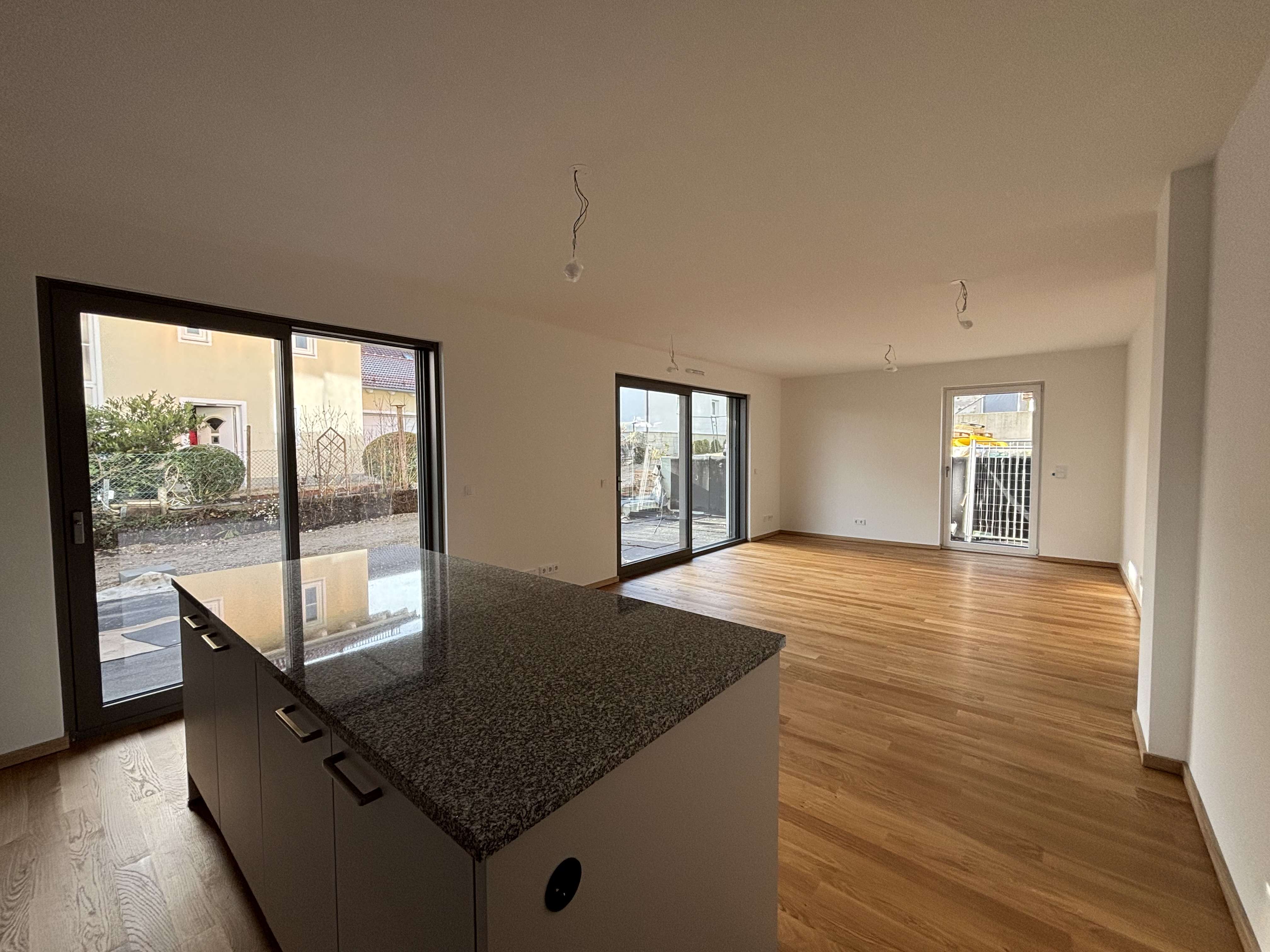 Thumbnail-Wohnung zum Mieten in Taufkirchen 3.086,00 € 108.44 m²