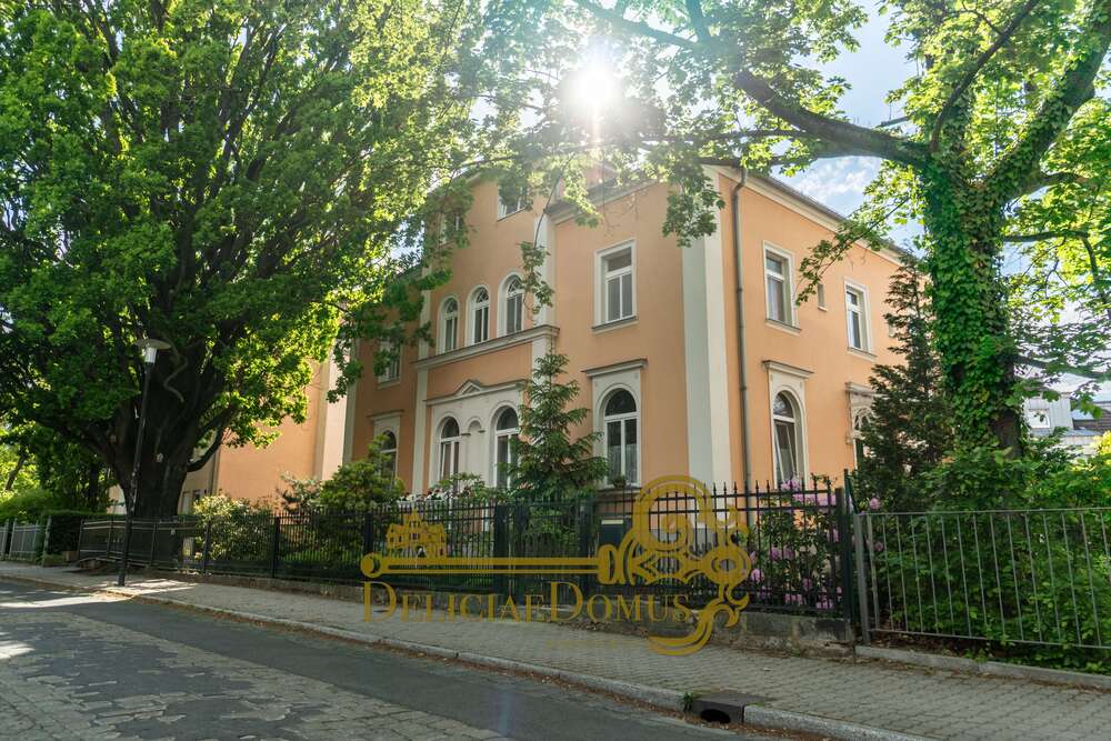 Thumbnail-Haus zum Kaufen in Dresden 1.590.000,00 € 300 m²