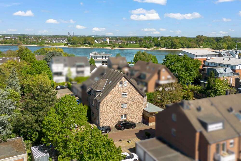 Thumbnail-Haus zum Kaufen in Neuss 1.350.000,00 € 239.75 m²