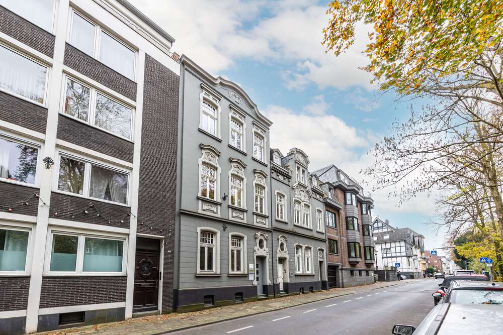 Thumbnail-Haus zum Kaufen in Neuss 695.000,00 € 237.96 m²