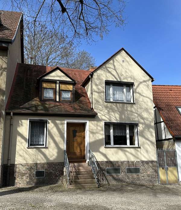 Thumbnail-Haus zum Kaufen in Bernburg 81.500,00 € 92 m²