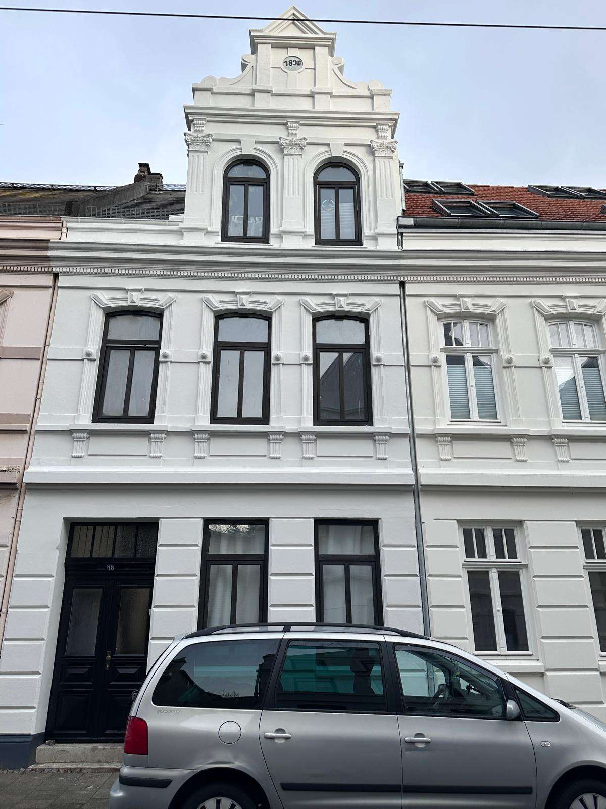 Thumbnail-Haus zum Kaufen in Bremerhaven 198.000,00 € 110.8 m²