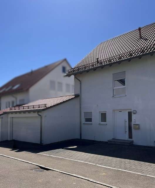 Thumbnail-Haus zum Mieten in Ulm-Lehr 2.080,00 € 155 m²