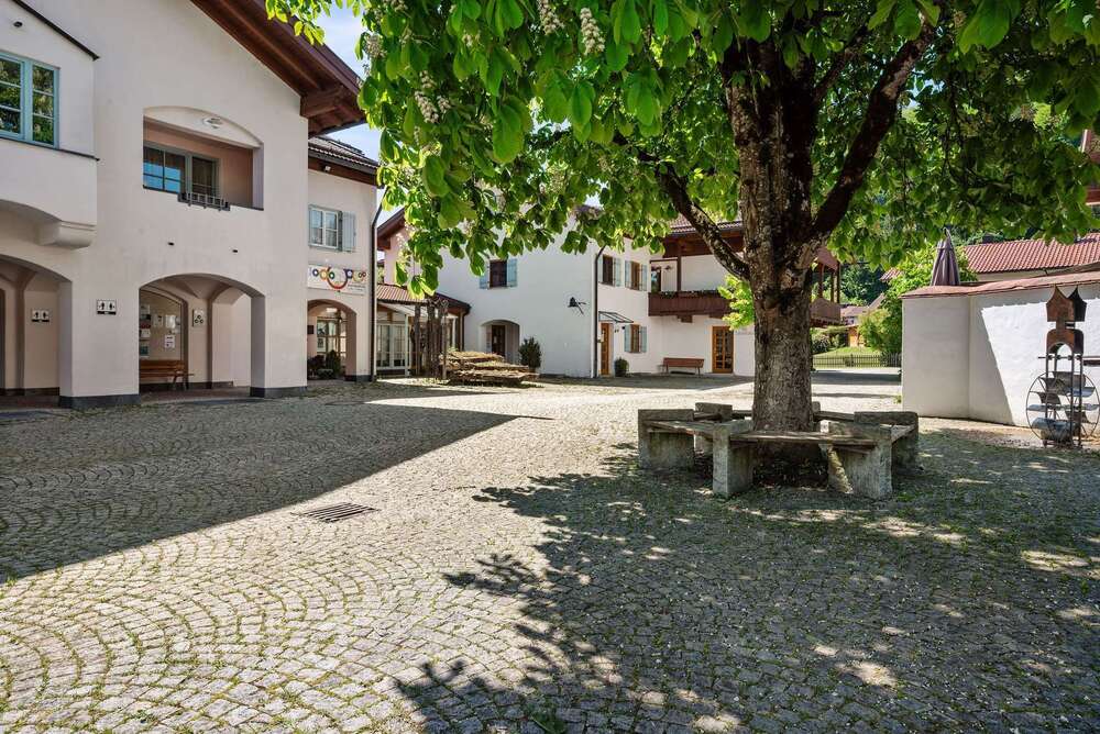 Thumbnail-Wohnung zum Kaufen in Siegsdorf 218.000,00 € 54.14 m²