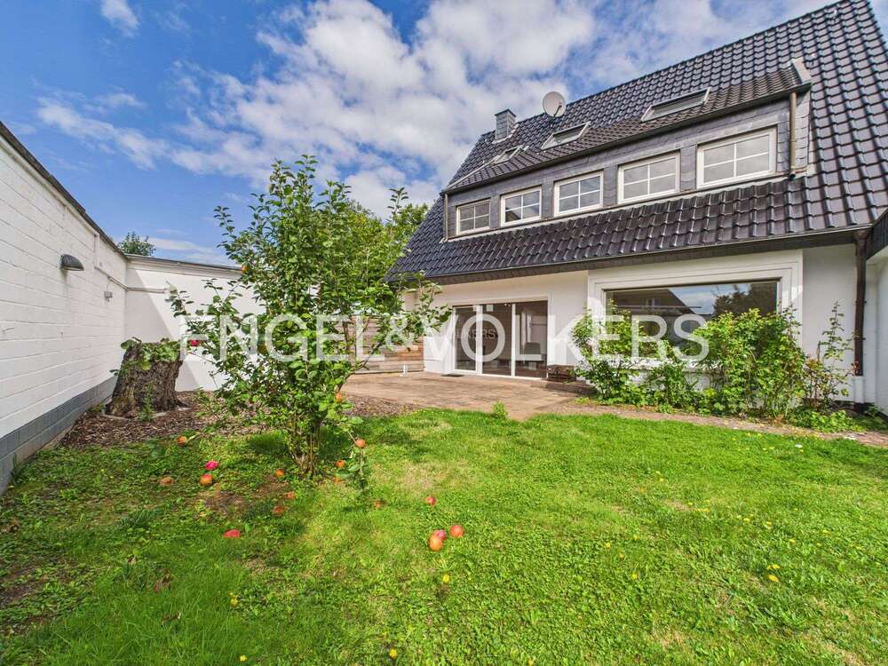 Thumbnail-Wohnung zum Kaufen in Krefeld 455.000,00 € 122 m²