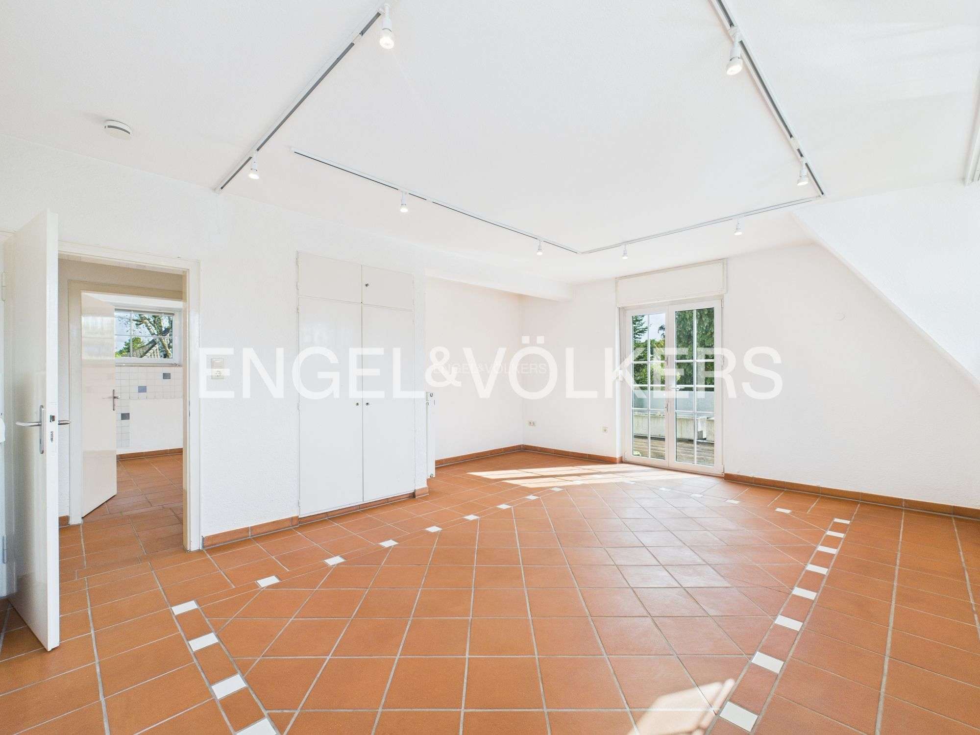 Thumbnail-Wohnung zum Kaufen in Krefeld 395.000,00 € 117 m²