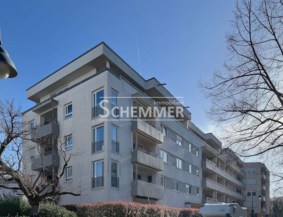 Thumbnail-Wohnung zum Kaufen in Freiburg 697.000,00 € 119.07 m²