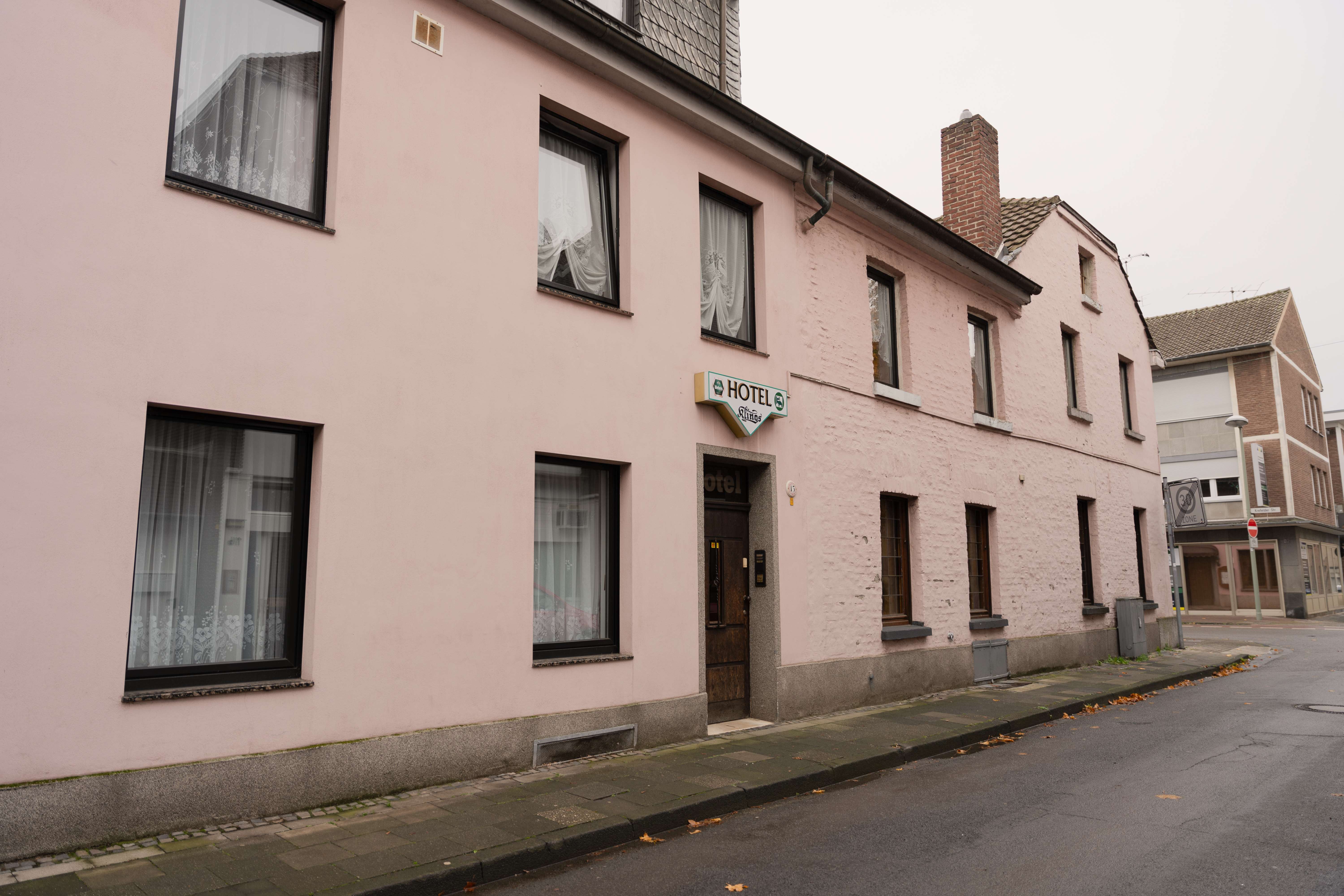 Thumbnail-Haus zum Kaufen in Krefeld 360.000,00 € 160.15 m²