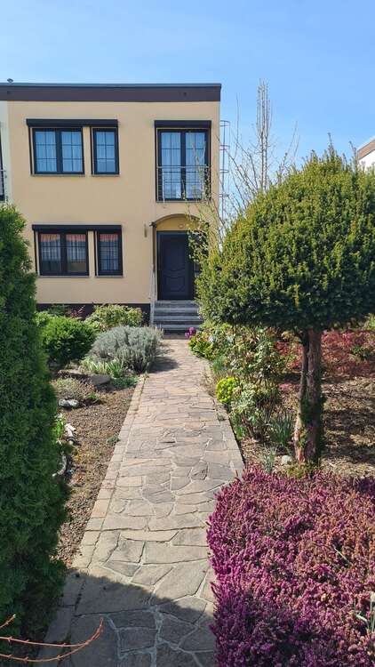 Thumbnail-Haus zum Kaufen in Halle 349.000,00 € 133 m²