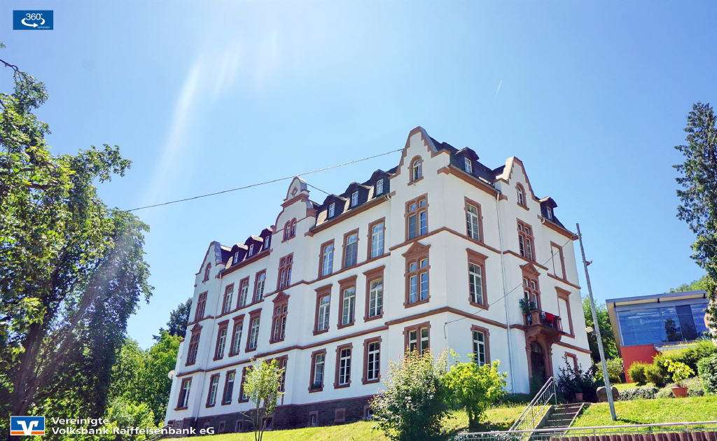 Thumbnail-Wohnung zum Kaufen in Traben-Trarbach-Trarbach 120.000,00 € 64 m²