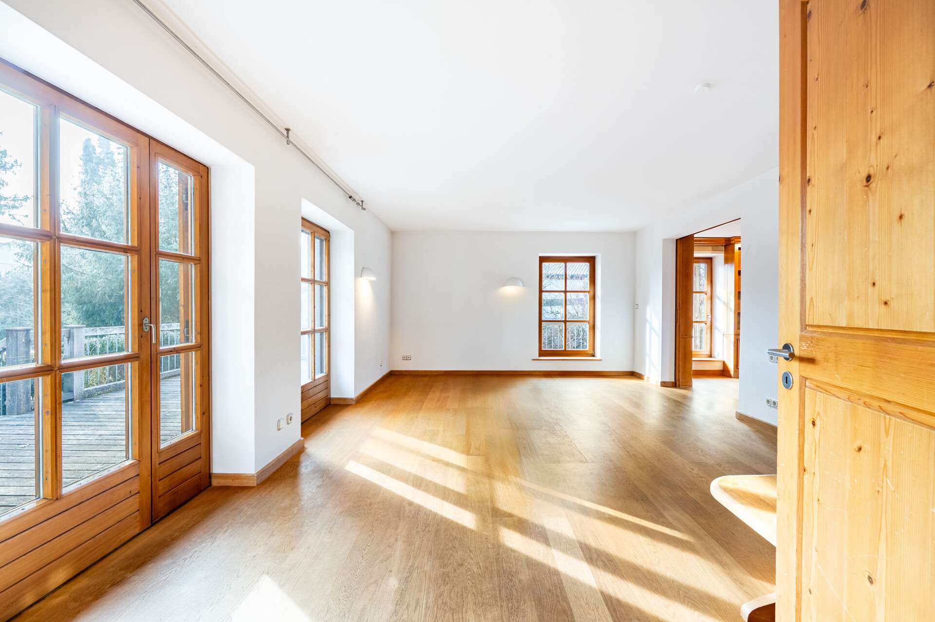 Thumbnail-Haus zum Kaufen in München-Johanneskirchen-Gemarkung Bogenhausen 3.480.000,00 € 282.57 m²