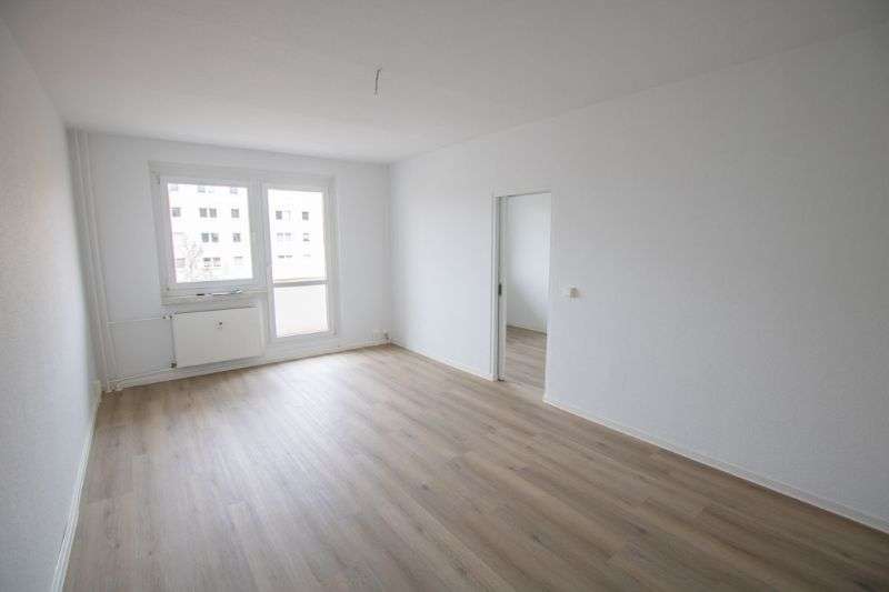 Thumbnail-Wohnung zum Mieten in Halle (Saale) 310,00 € 68.63 m²