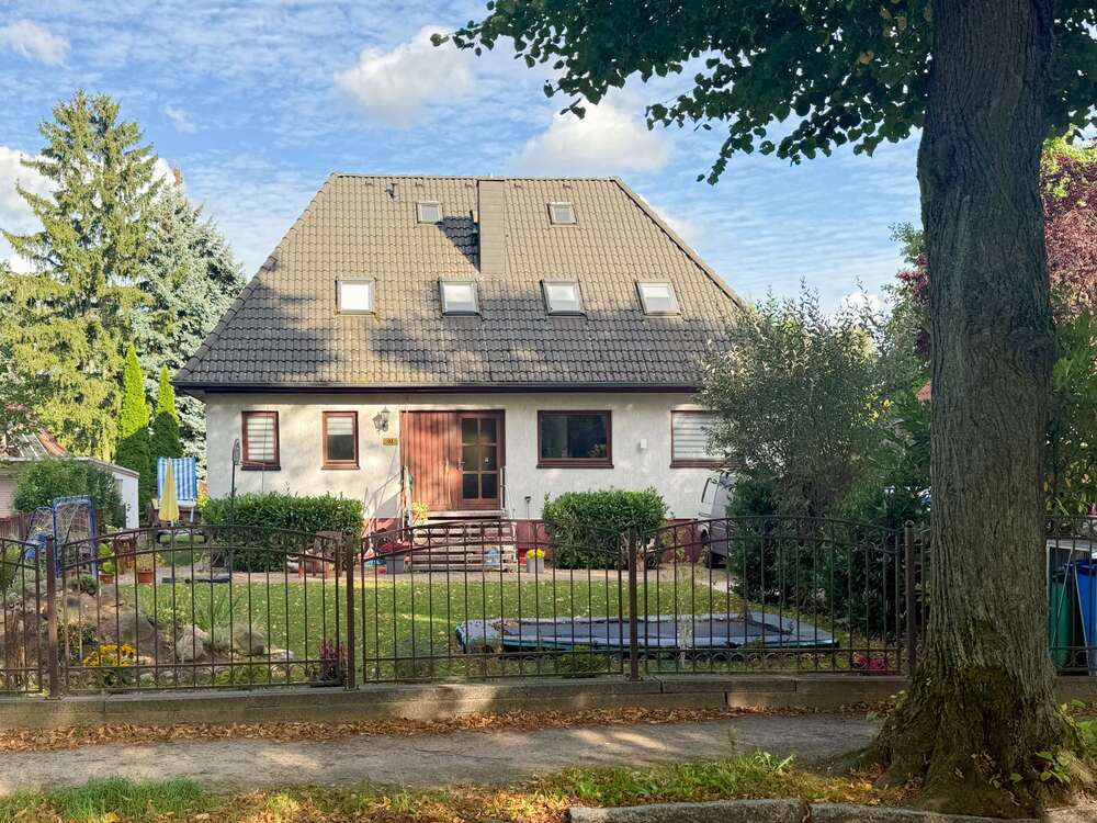 Thumbnail-Haus zum Mieten in Mahlow 2.980,00 € 205 m²
