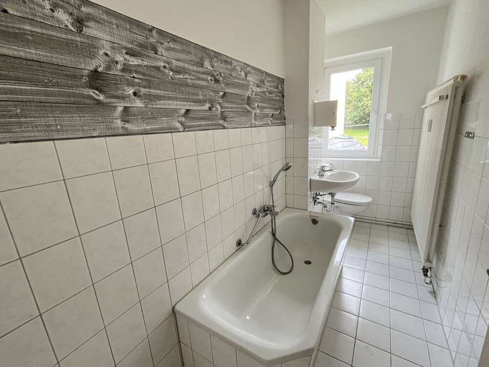 Thumbnail-Wohnung zum Mieten in Hainichen 300,00 € 57.3 m²