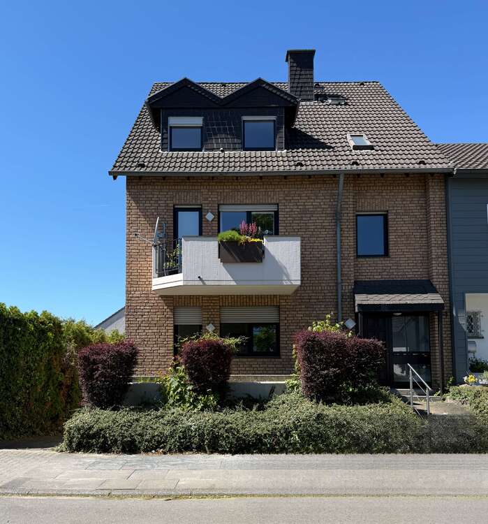 Thumbnail-Wohnung zum Kaufen in Sankt Augustin 244.000,00 € 81.04 m²