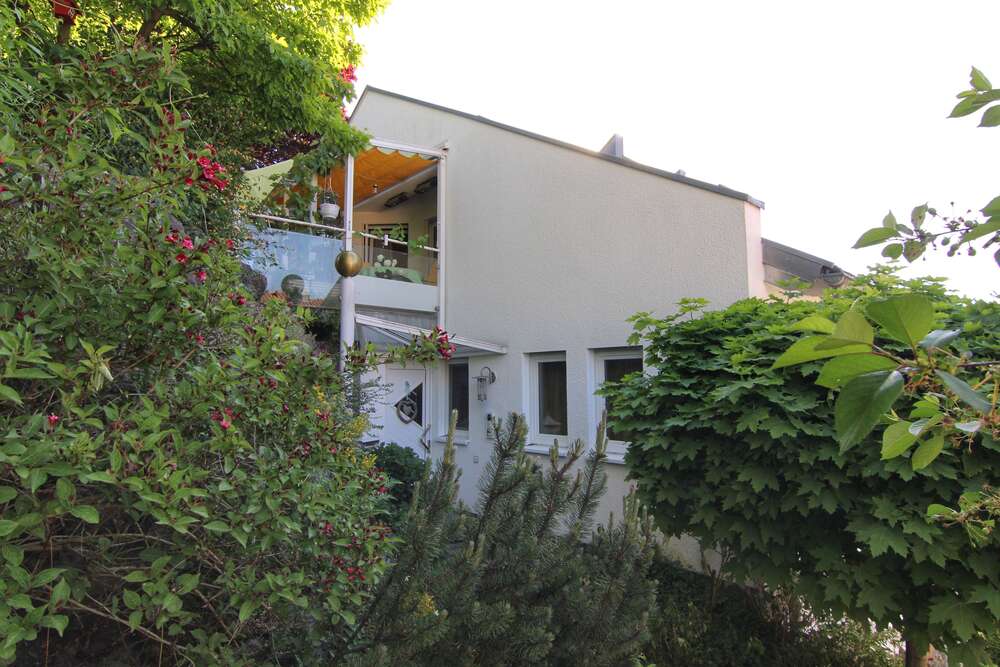 Thumbnail-Haus zum Kaufen in Stuttgart 1.050.000,00 € 255 m²