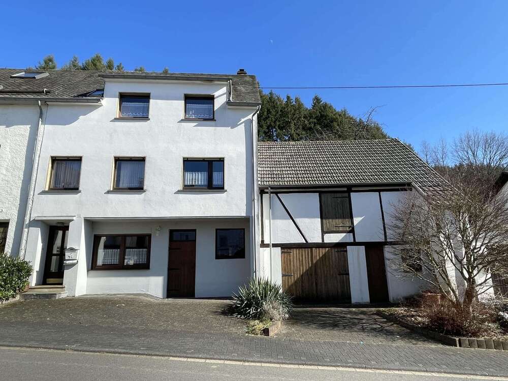 Thumbnail-Haus zum Kaufen in Horath 155.000,00 € 162 m²