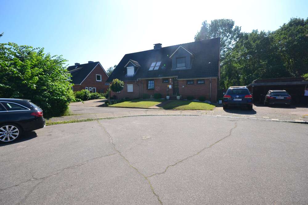 Thumbnail-Haus zum Kaufen in Neumünster 490.000,00 € 260 m²