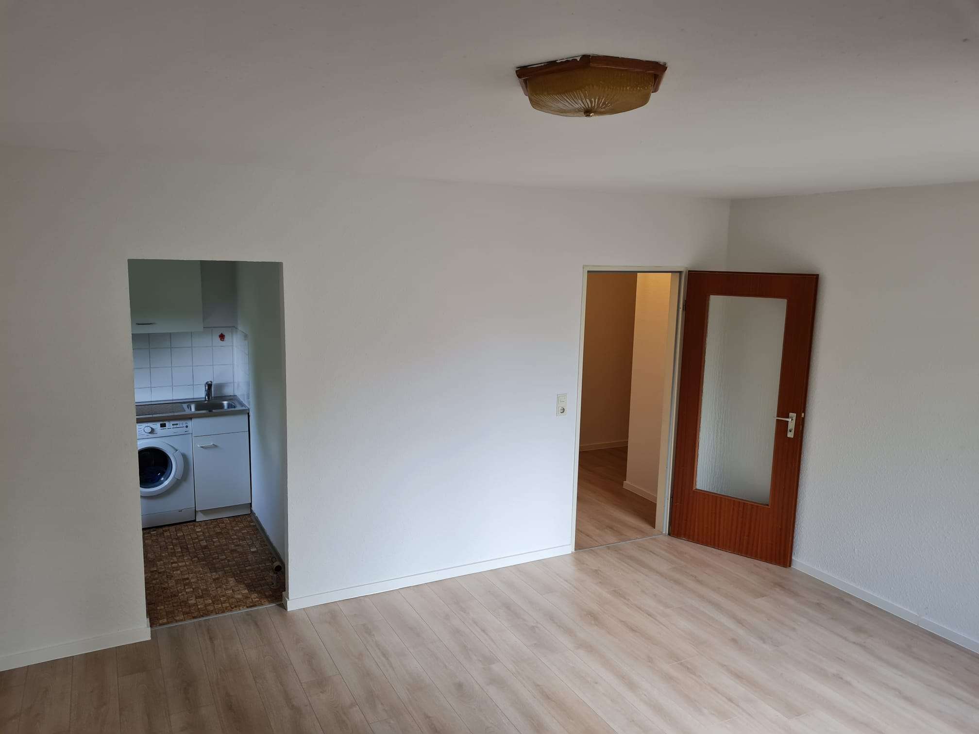 Thumbnail-Wohnung zum Kaufen in Stuttgart 180.000,00 € 33 m²