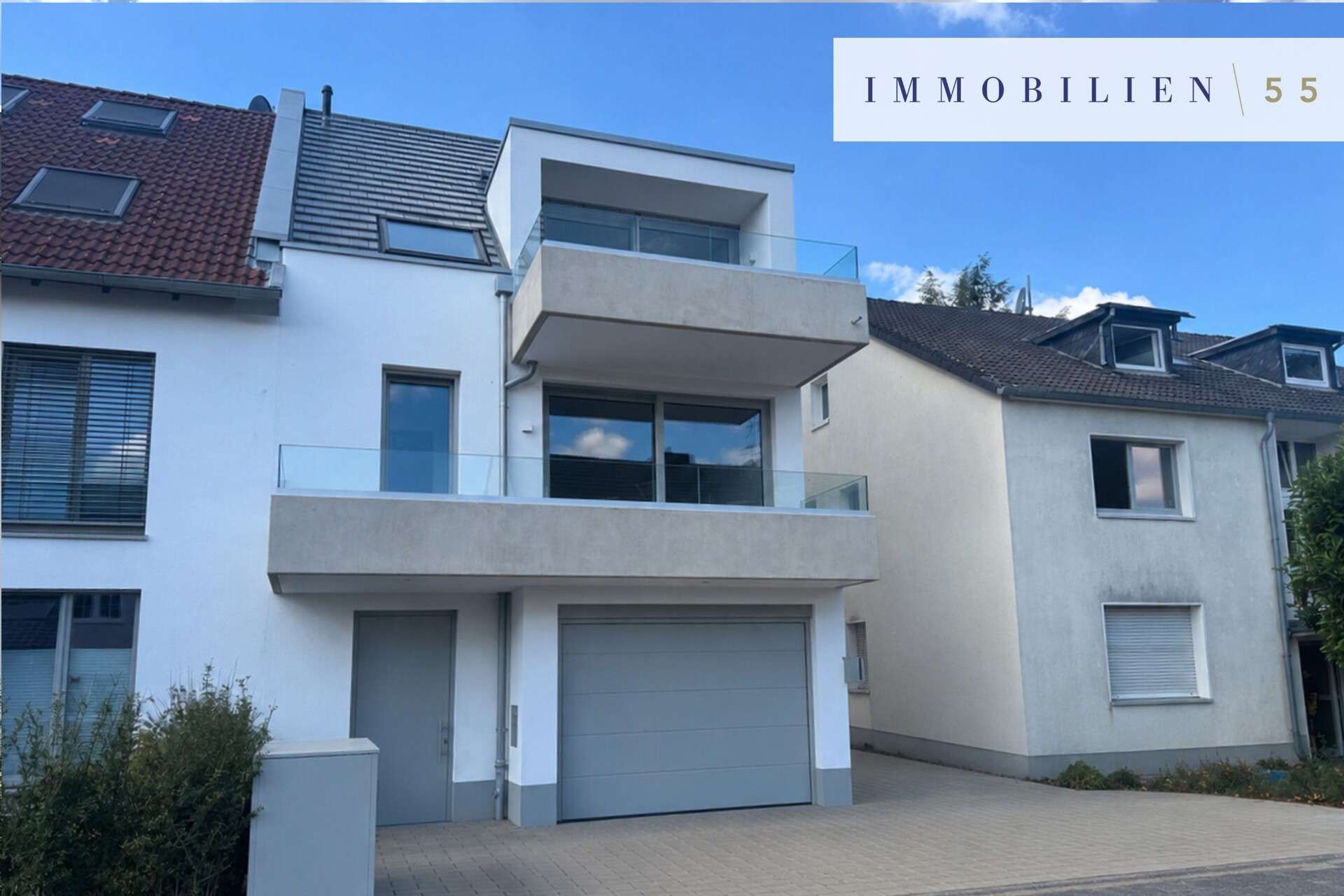 Thumbnail-Haus zum Mieten in Frechen-Königsdorf 3.100,00 € 232 m²