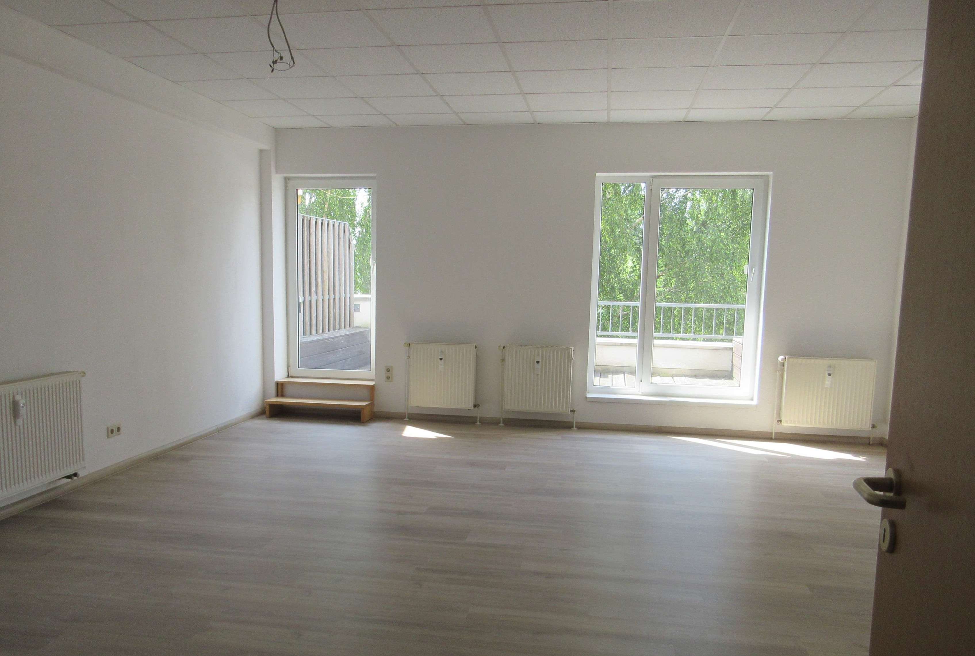 Thumbnail-Wohnung zum Mieten in Oberlungwitz 328,00 € 59 m²